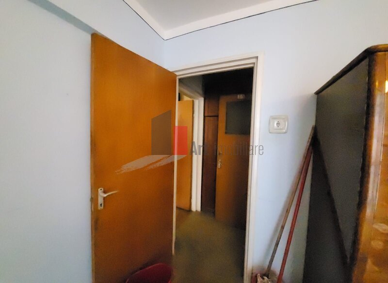 Nicolae Grigorescu 50 m Metrou, apartament 3 camere.