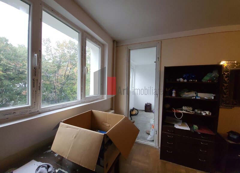 Apartament 3 camere 50m Metrou N. Grigorescu